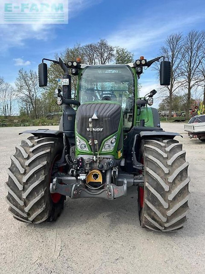 Fendt 724 vario profi plus scheckheftgepflegt fzw led ProfiPlus - Tracteur agricole: photos 3 Fendt 724 vario profi plus scheckheftgepflegt fzw led ProfiPlus - Tracteur agricole: photos 3