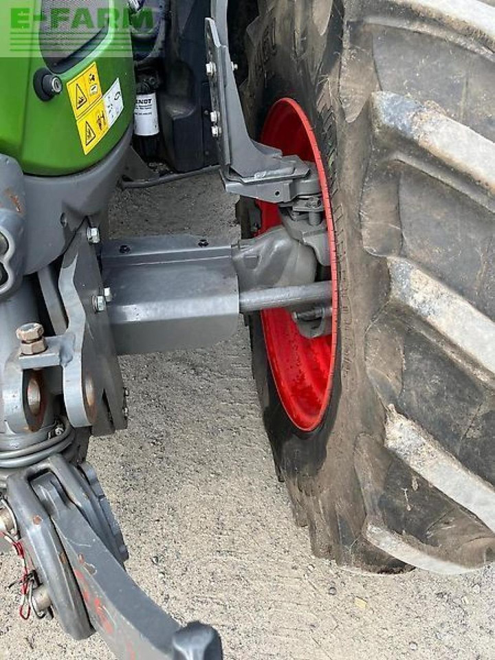 Fendt 724 vario profi plus scheckheftgepflegt fzw led ProfiPlus - Tracteur agricole: photos 5 Fendt 724 vario profi plus scheckheftgepflegt fzw led ProfiPlus - Tracteur agricole: photos 5