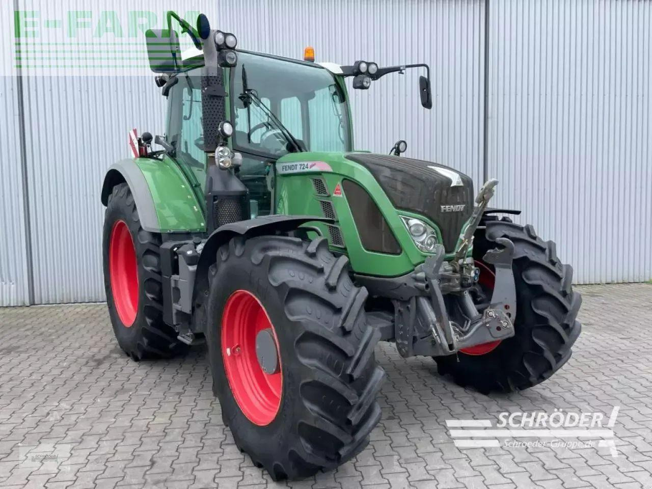 Fendt 724 vario scr profi Profi - Tracteur agricole: photos 1 Fendt 724 vario scr profi Profi - Tracteur agricole: photos 1
