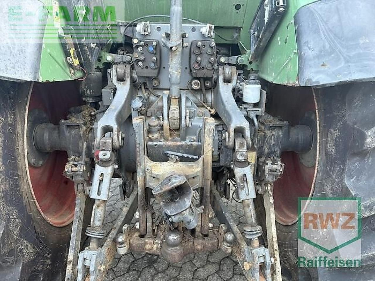 Fendt 820 vario - Tracteur agricole: photos 4 Fendt 820 vario - Tracteur agricole: photos 4