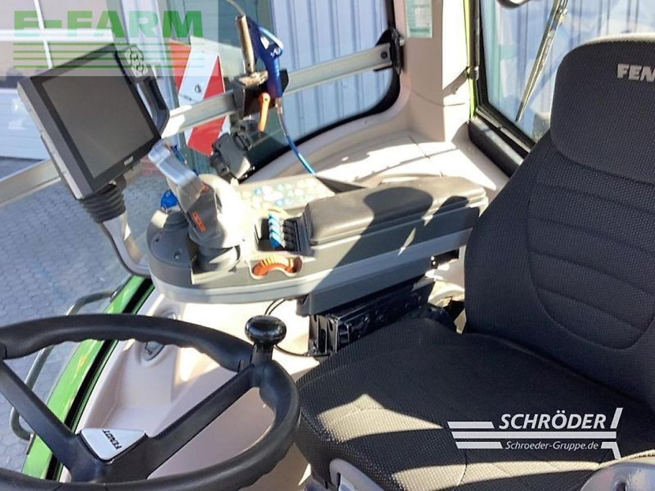 Tracteur agricole Fendt 824 vario s4 profi plus ProfiPlus: photos 6