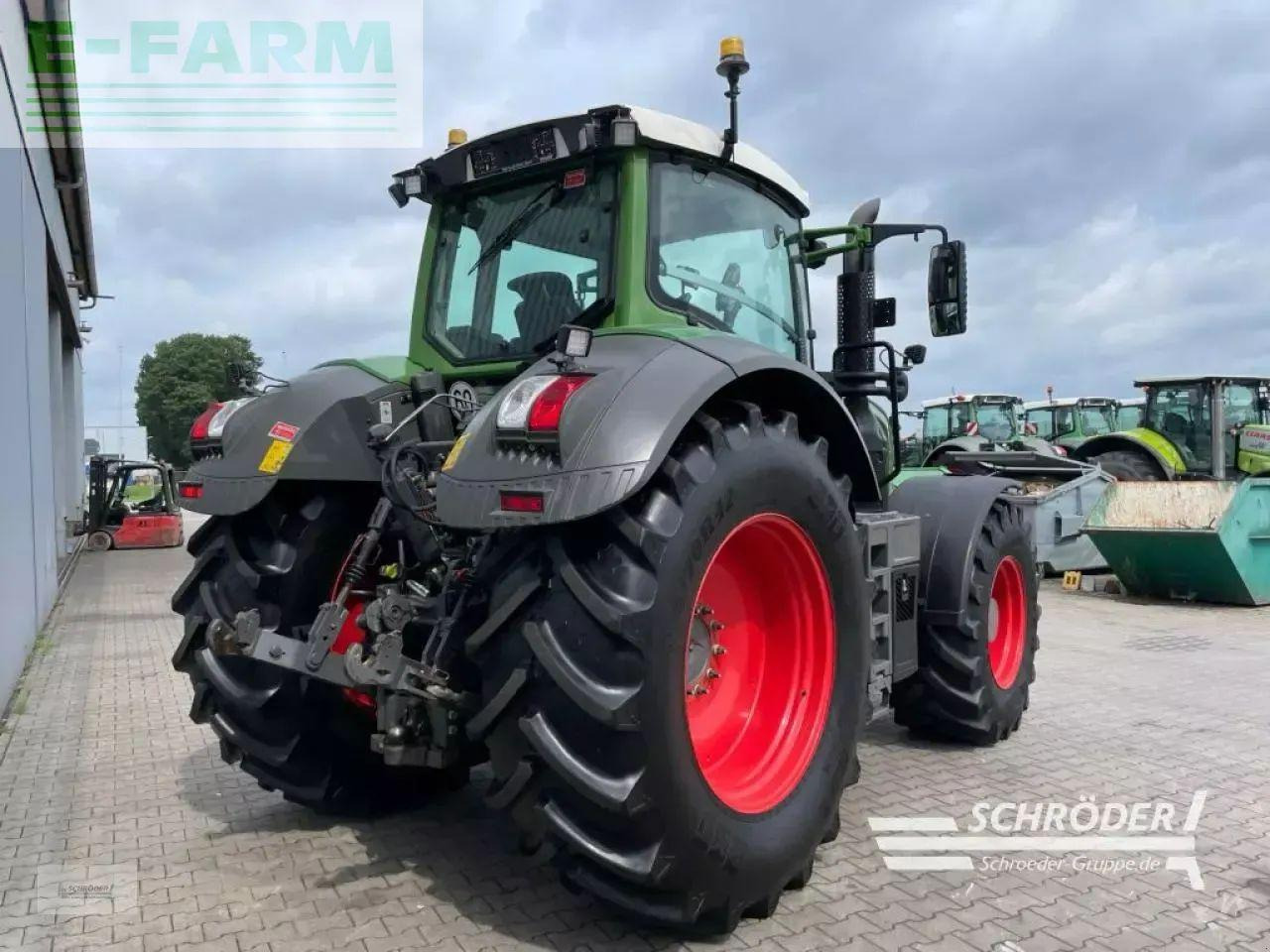 Fendt 828 vario s4 profi plus ProfiPlus - Tracteur agricole: photos 3 Fendt 828 vario s4 profi plus ProfiPlus - Tracteur agricole: photos 3