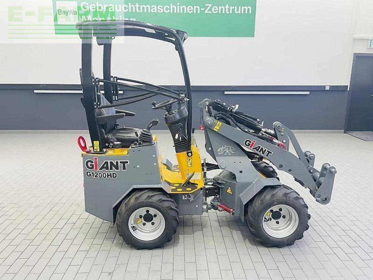 Giant g1200 hd - Mini pelle: photos 4 Giant g1200 hd - Mini pelle: photos 4