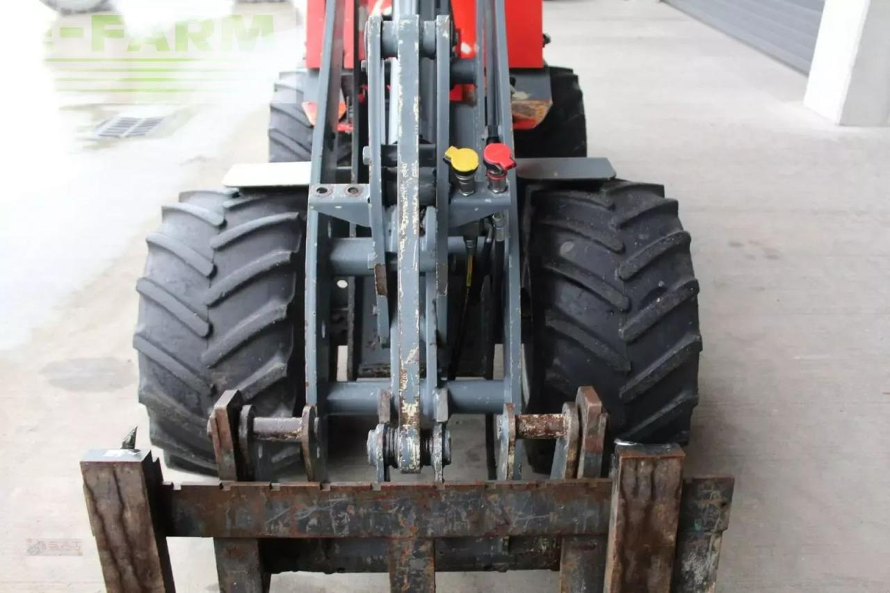 Giant hoflader d 335 t - Chargeuse sur pneus: photos 3 Giant hoflader d 335 t - Chargeuse sur pneus: photos 3