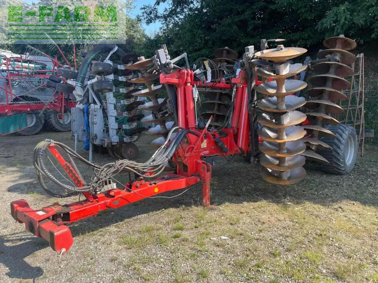 Gregoire Besson acero x - Cover crop: photos 1 Gregoire Besson acero x - Cover crop: photos 1