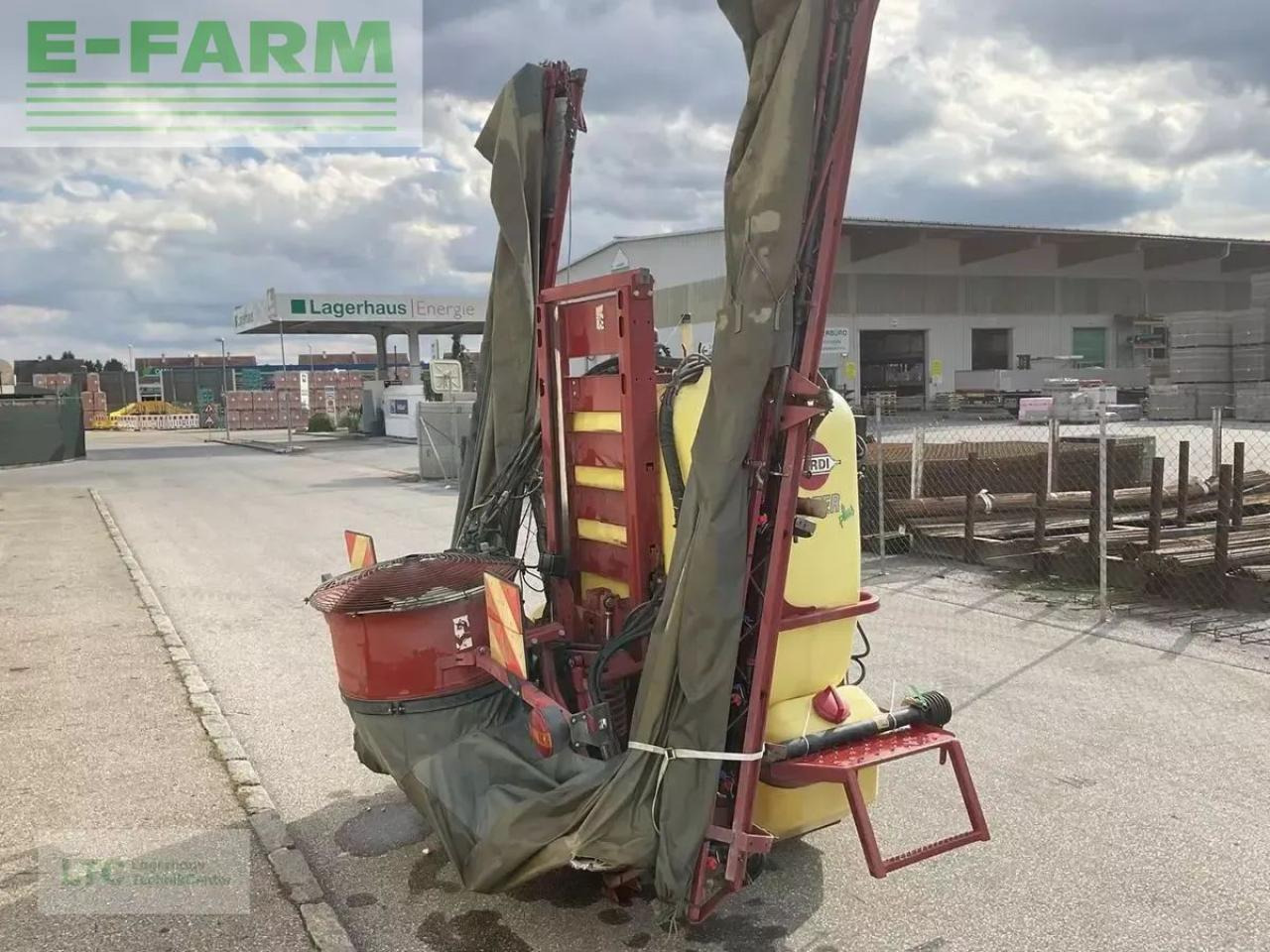 Hardi Master 1200 - Pulvérisateur traîné: photos 3 Hardi Master 1200 - Pulvérisateur traîné: photos 3