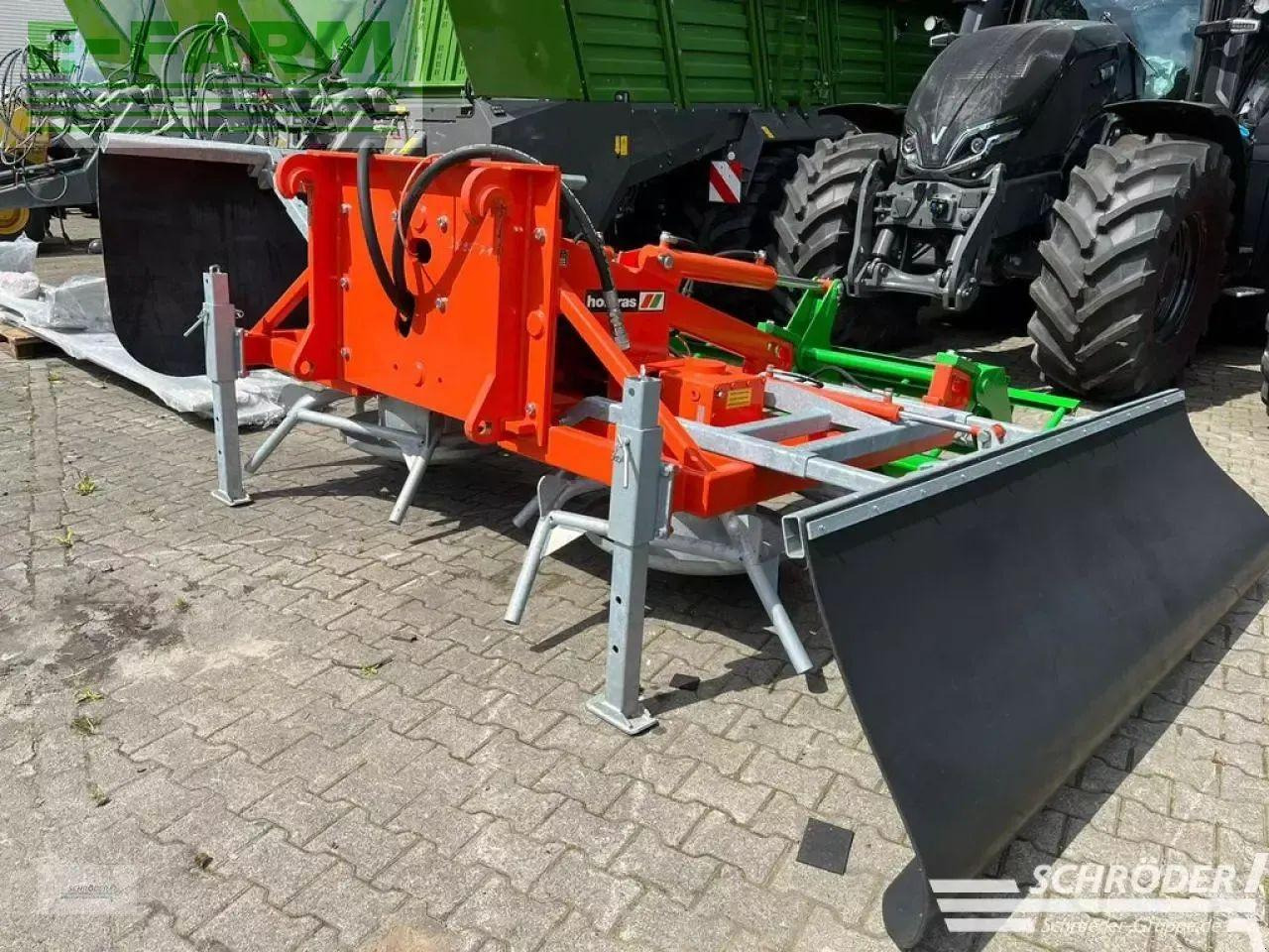 Holaras jumbo ks-shb / volvo aufnahme - Matériel d'ensilage: photos 3 Holaras jumbo ks-shb / volvo aufnahme - Matériel d'ensilage: photos 3