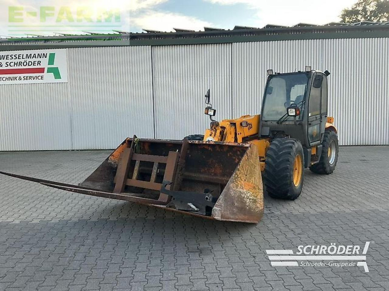 JCB slp 530-70 + palettengabel & schaufel - Chariot télescopique: photos 1 JCB slp 530-70 + palettengabel & schaufel - Chariot télescopique: photos 1