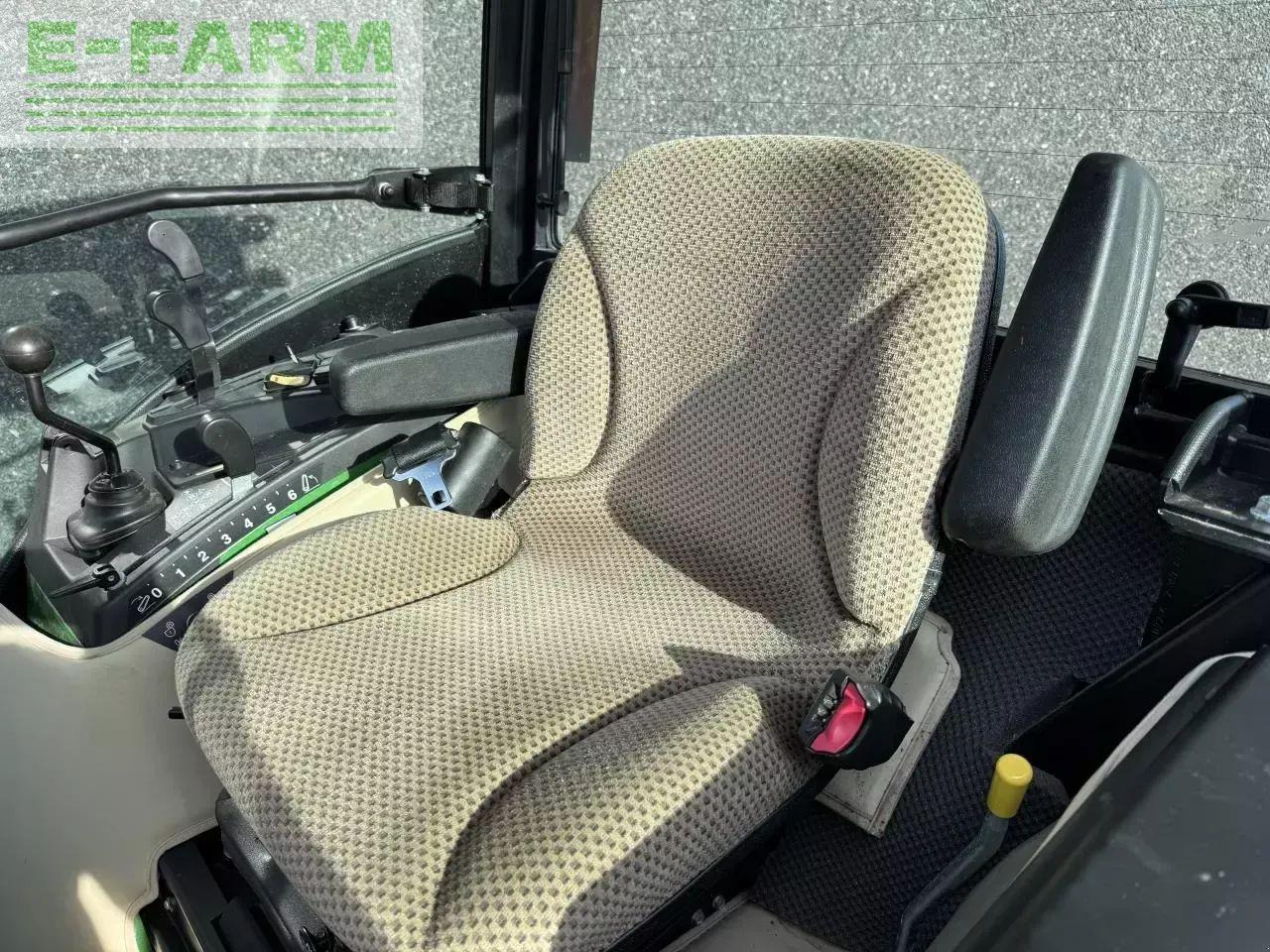 John Deere 2038r - Tracteur agricole: photos 4 John Deere 2038r - Tracteur agricole: photos 4