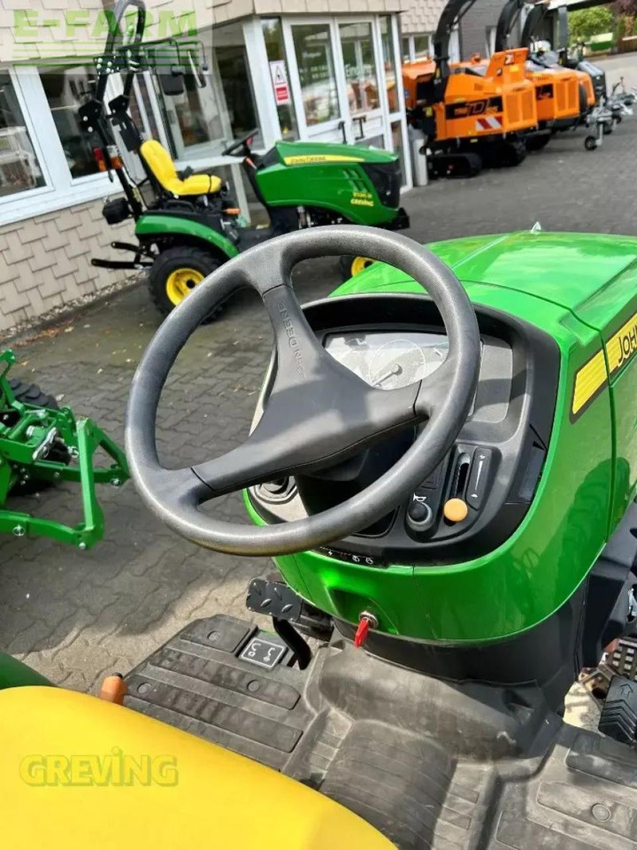 John Deere 3025e - Tracteur agricole: photos 4 John Deere 3025e - Tracteur agricole: photos 4