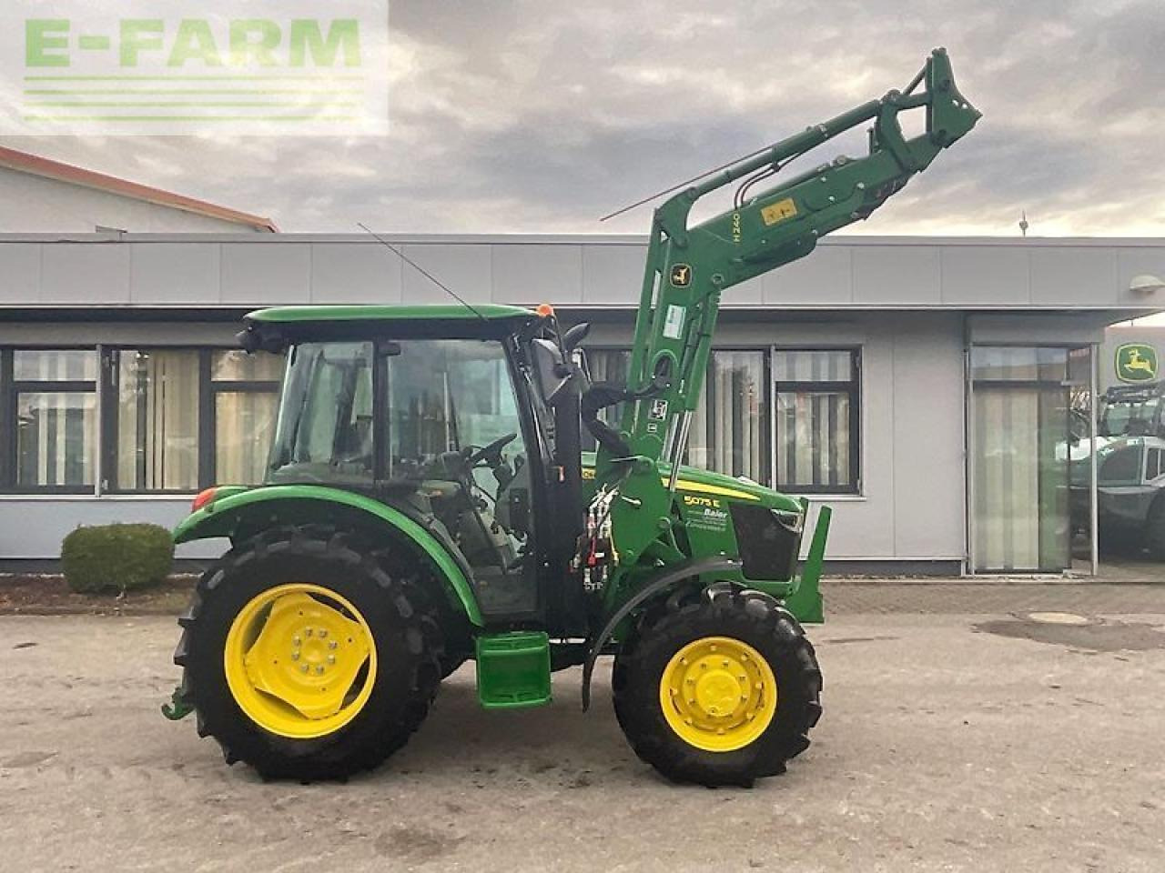 John Deere 5075 e - Tracteur agricole: photos 2 John Deere 5075 e - Tracteur agricole: photos 2