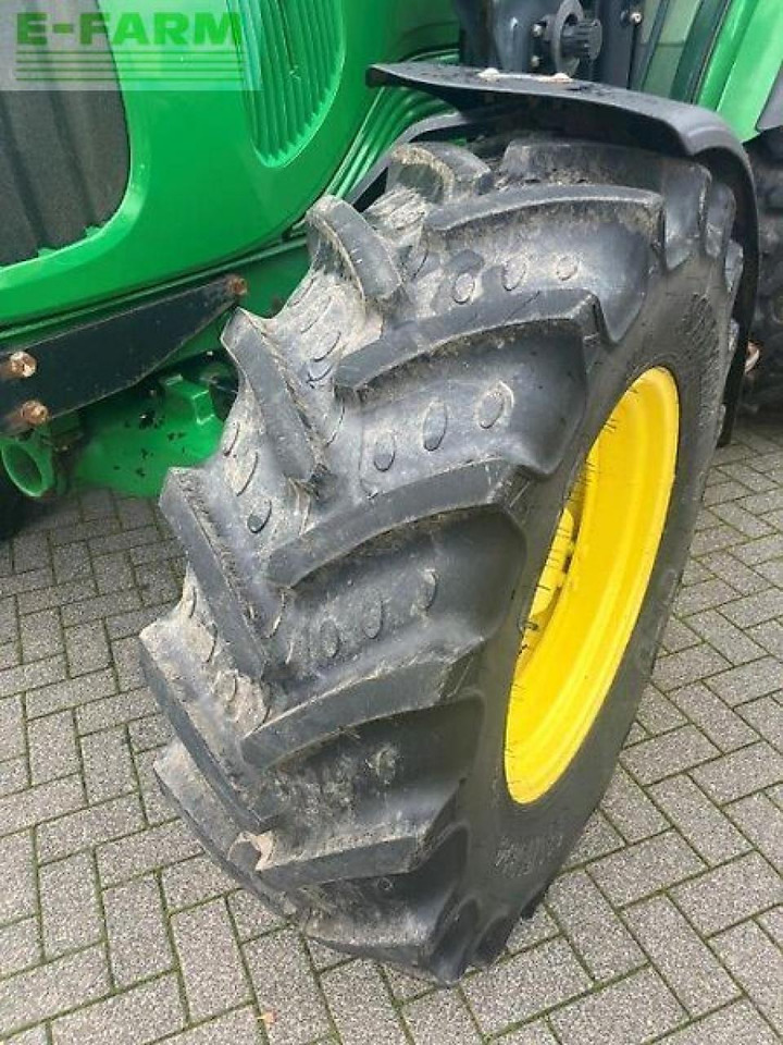 John Deere 5100r - Tracteur agricole: photos 3 John Deere 5100r - Tracteur agricole: photos 3