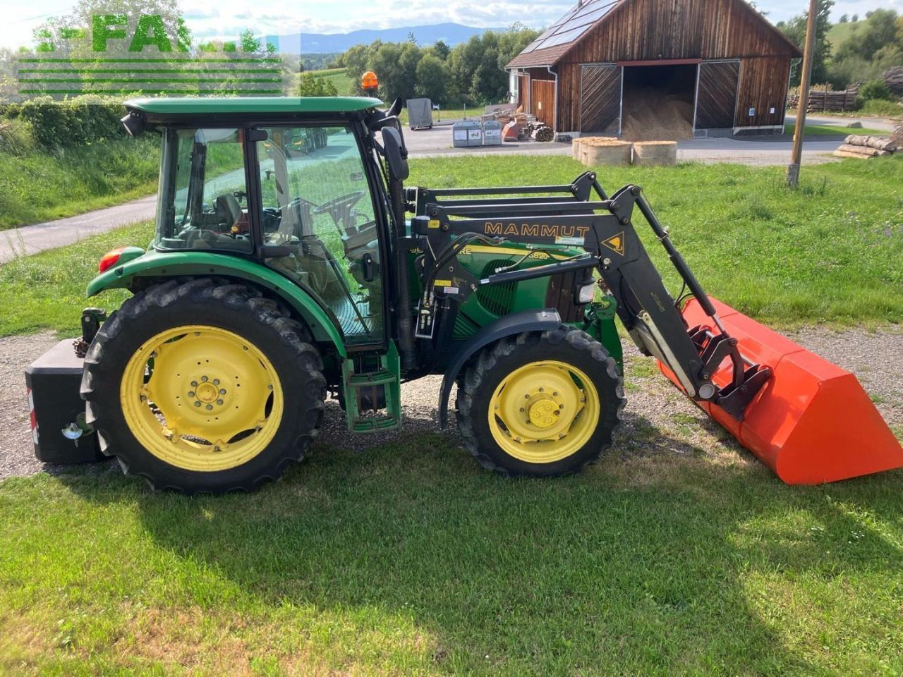 John Deere 5820 - Tracteur agricole: photos 5 John Deere 5820 - Tracteur agricole: photos 5