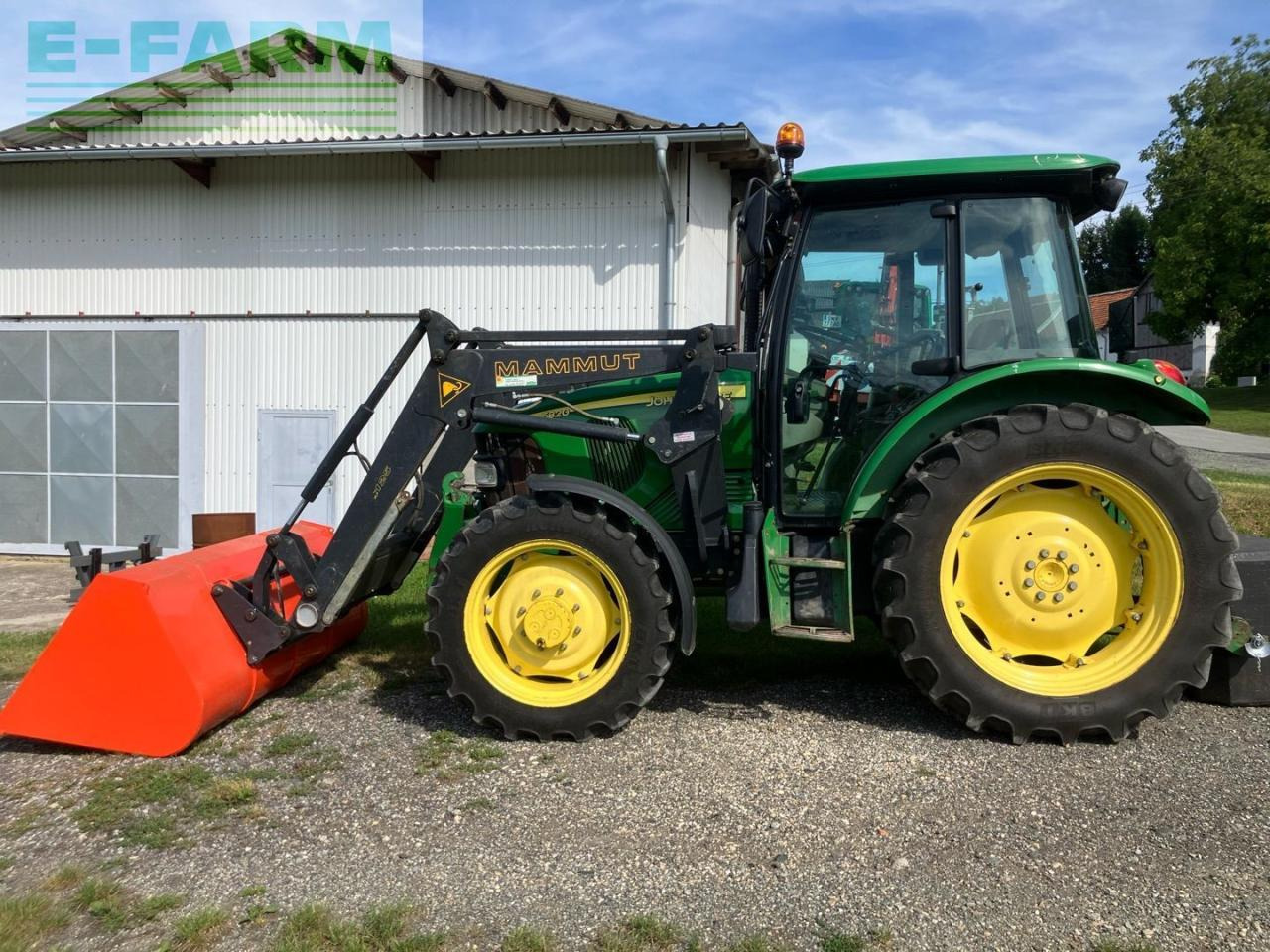 John Deere 5820 - Tracteur agricole: photos 2 John Deere 5820 - Tracteur agricole: photos 2