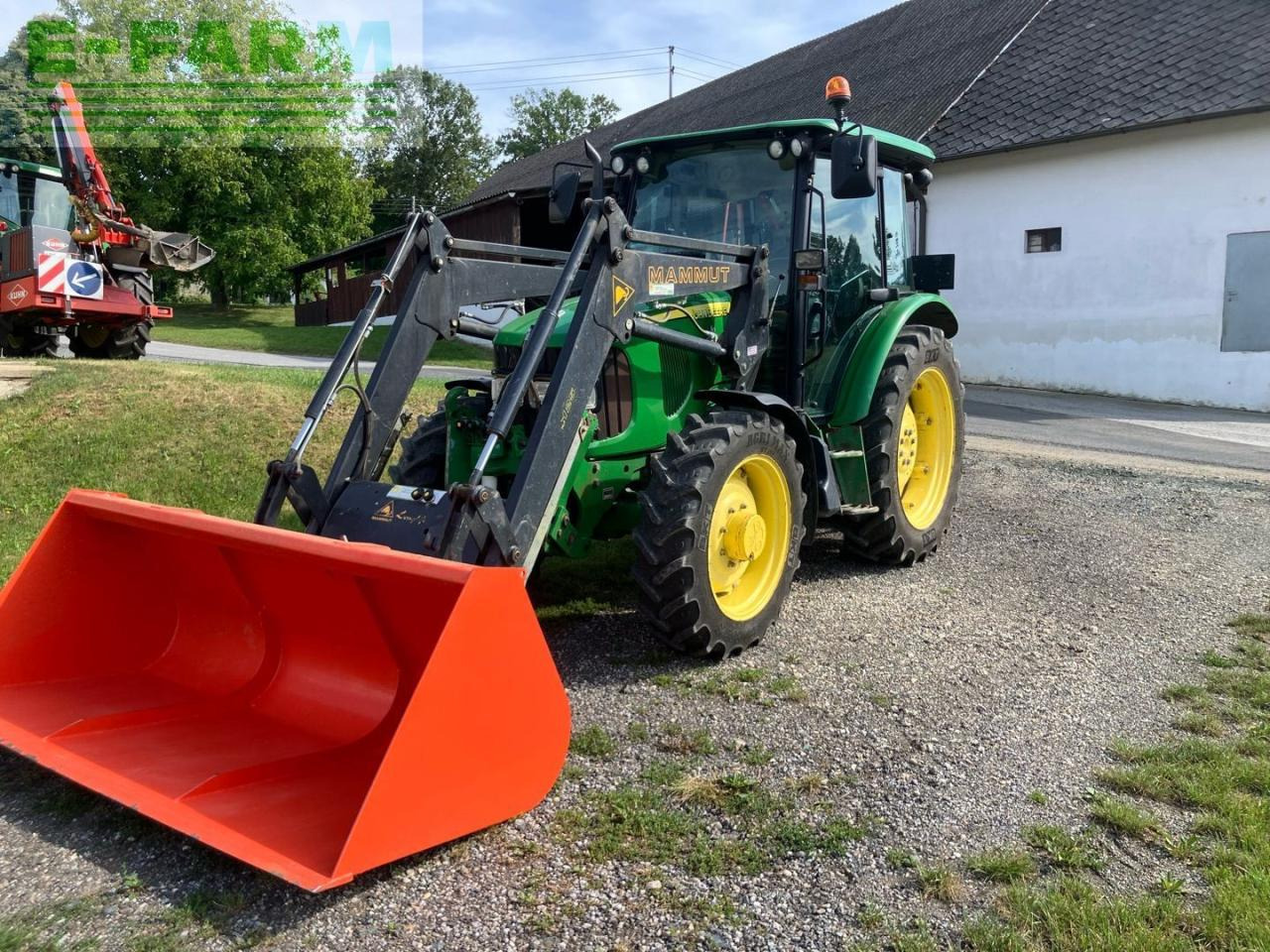 John Deere 5820 - Tracteur agricole: photos 1 John Deere 5820 - Tracteur agricole: photos 1