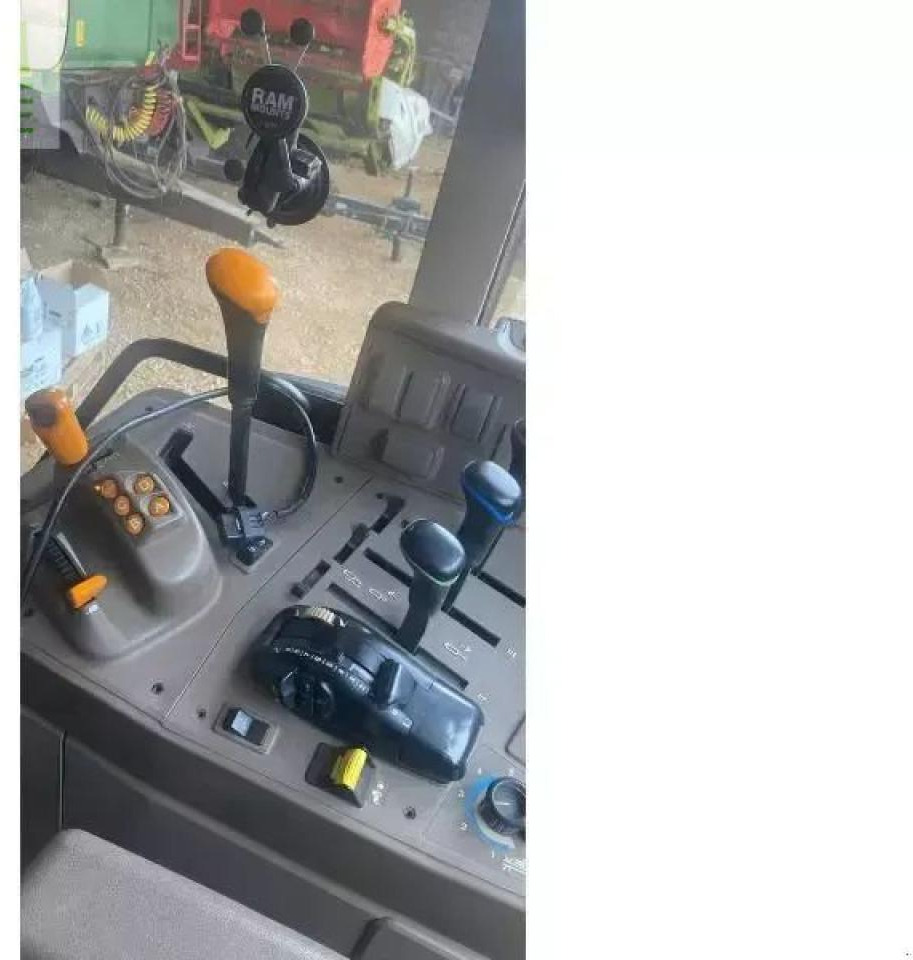 John Deere 6110m - Tracteur agricole: photos 5 John Deere 6110m - Tracteur agricole: photos 5