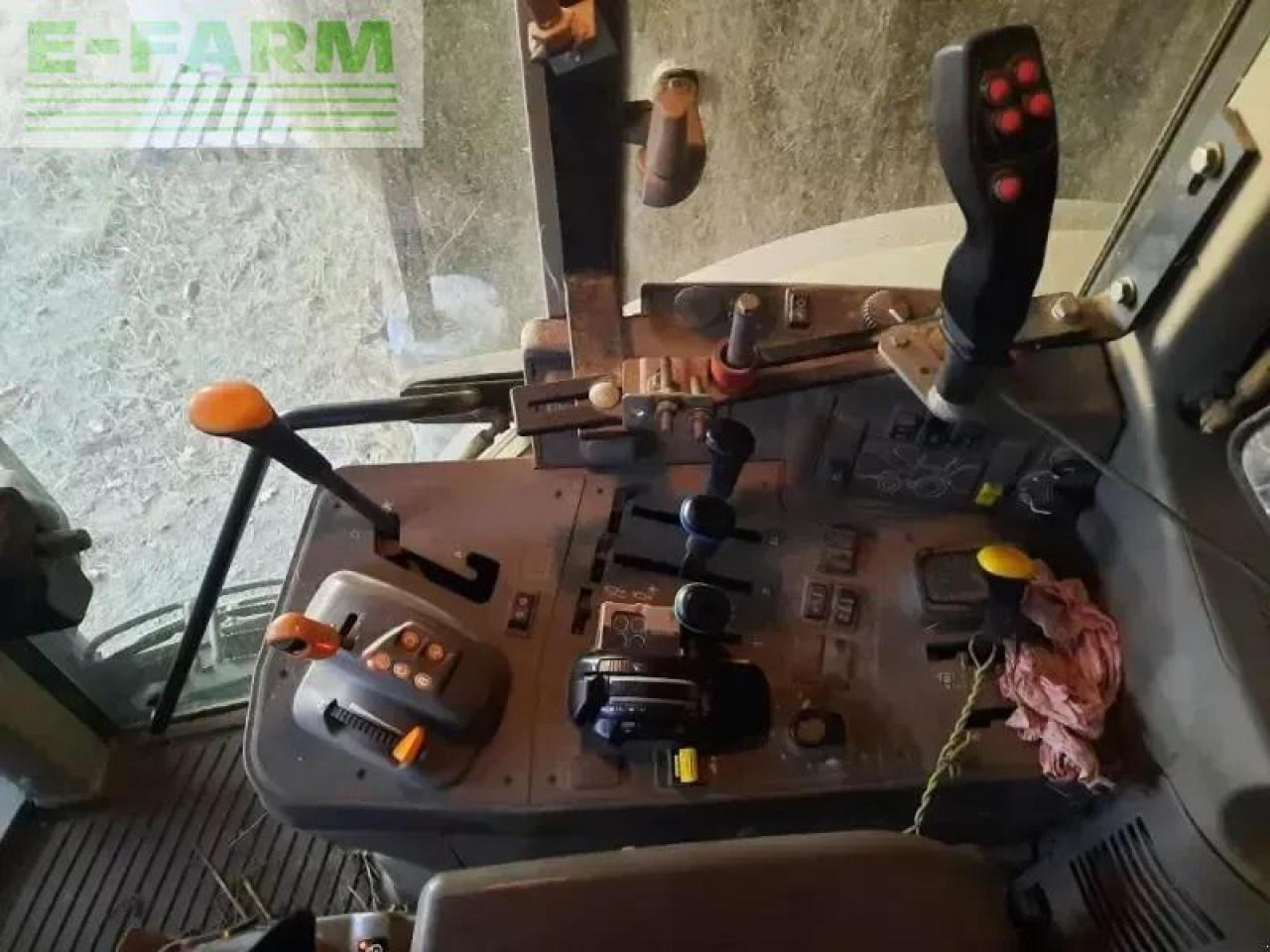 John Deere 6110m - Tracteur agricole: photos 2 John Deere 6110m - Tracteur agricole: photos 2