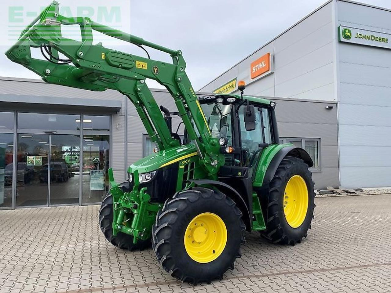 John Deere 6120m mit frontlader 623r - Tracteur agricole: photos 1 John Deere 6120m mit frontlader 623r - Tracteur agricole: photos 1