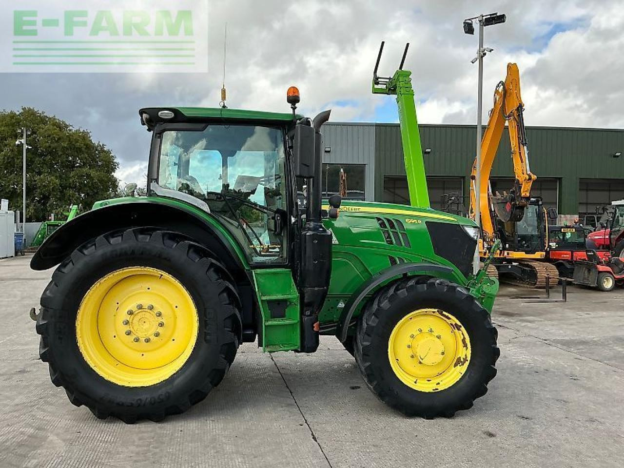 John Deere 6195r tractor (st24010) - Tracteur agricole: photos 1 John Deere 6195r tractor (st24010) - Tracteur agricole: photos 1