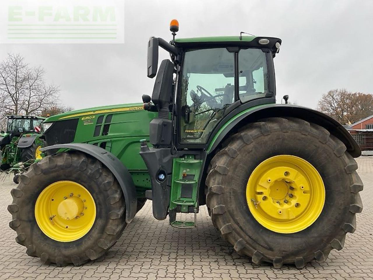 John Deere 6250r - Tracteur agricole: photos 2 John Deere 6250r - Tracteur agricole: photos 2