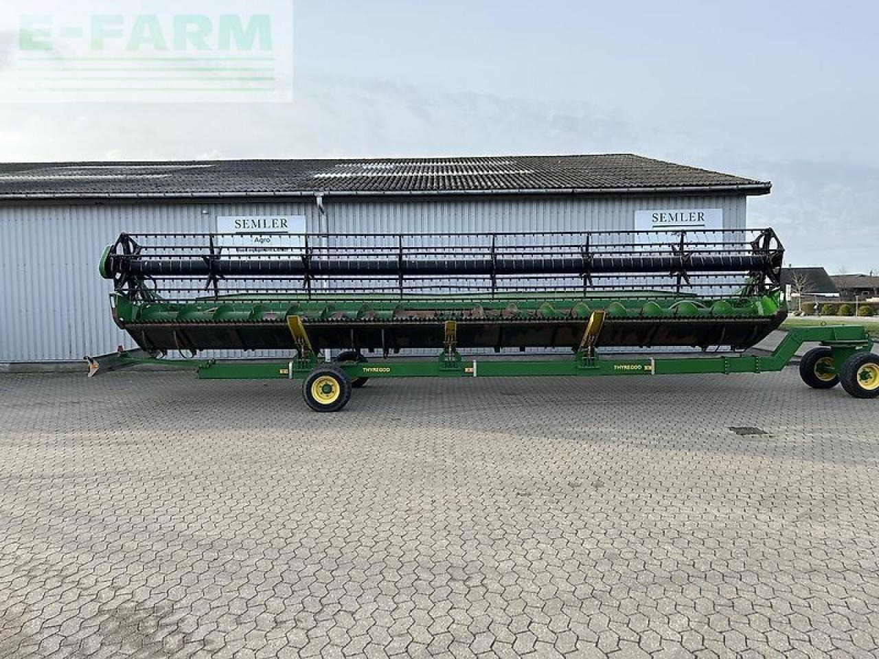 John Deere 635r - Accessoire aux ensileuses: photos 1 John Deere 635r - Accessoire aux ensileuses: photos 1