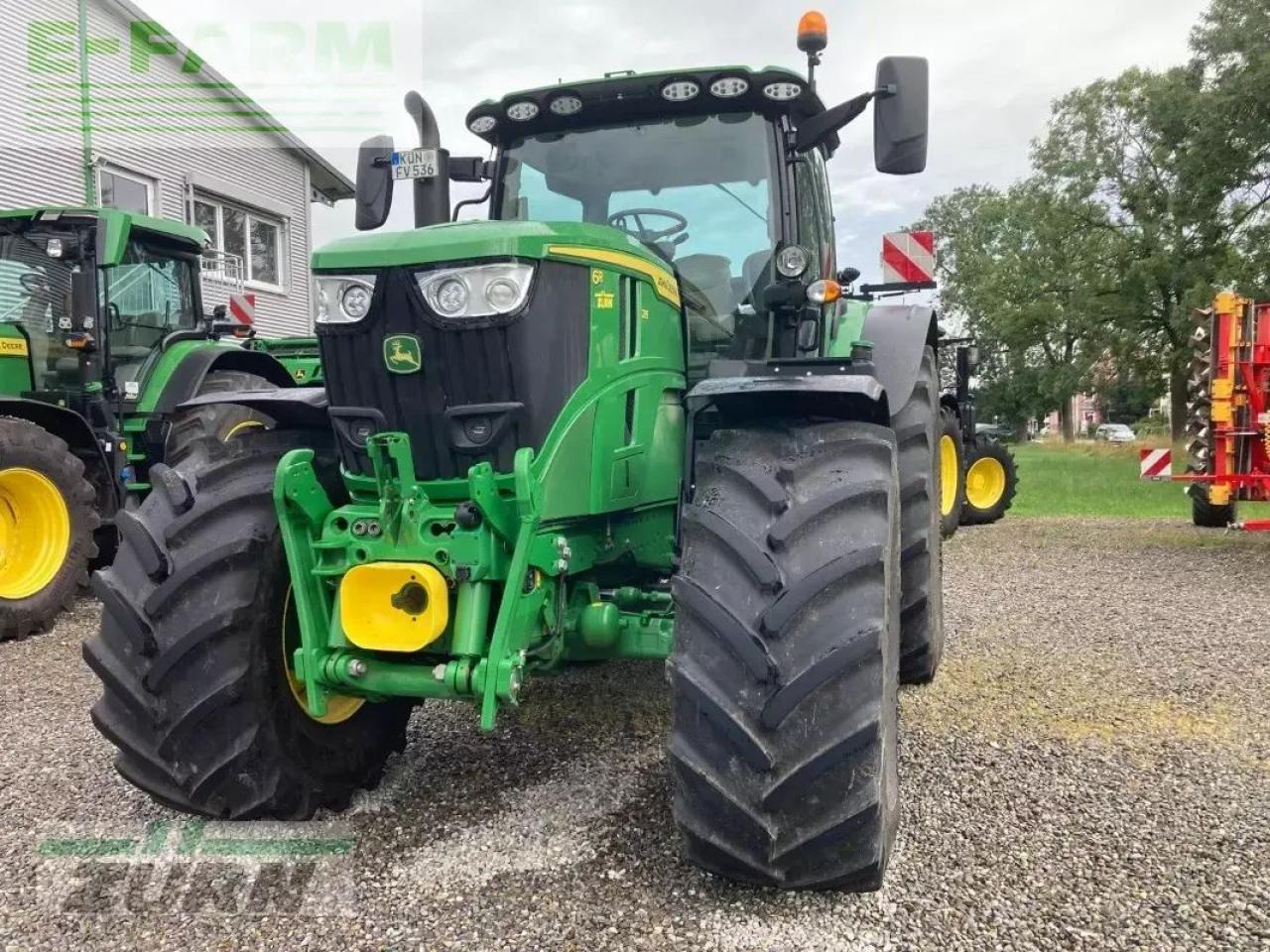 John Deere 6r 215 / 6r215/ 6215r - Tracteur agricole: photos 4 John Deere 6r 215 / 6r215/ 6215r - Tracteur agricole: photos 4