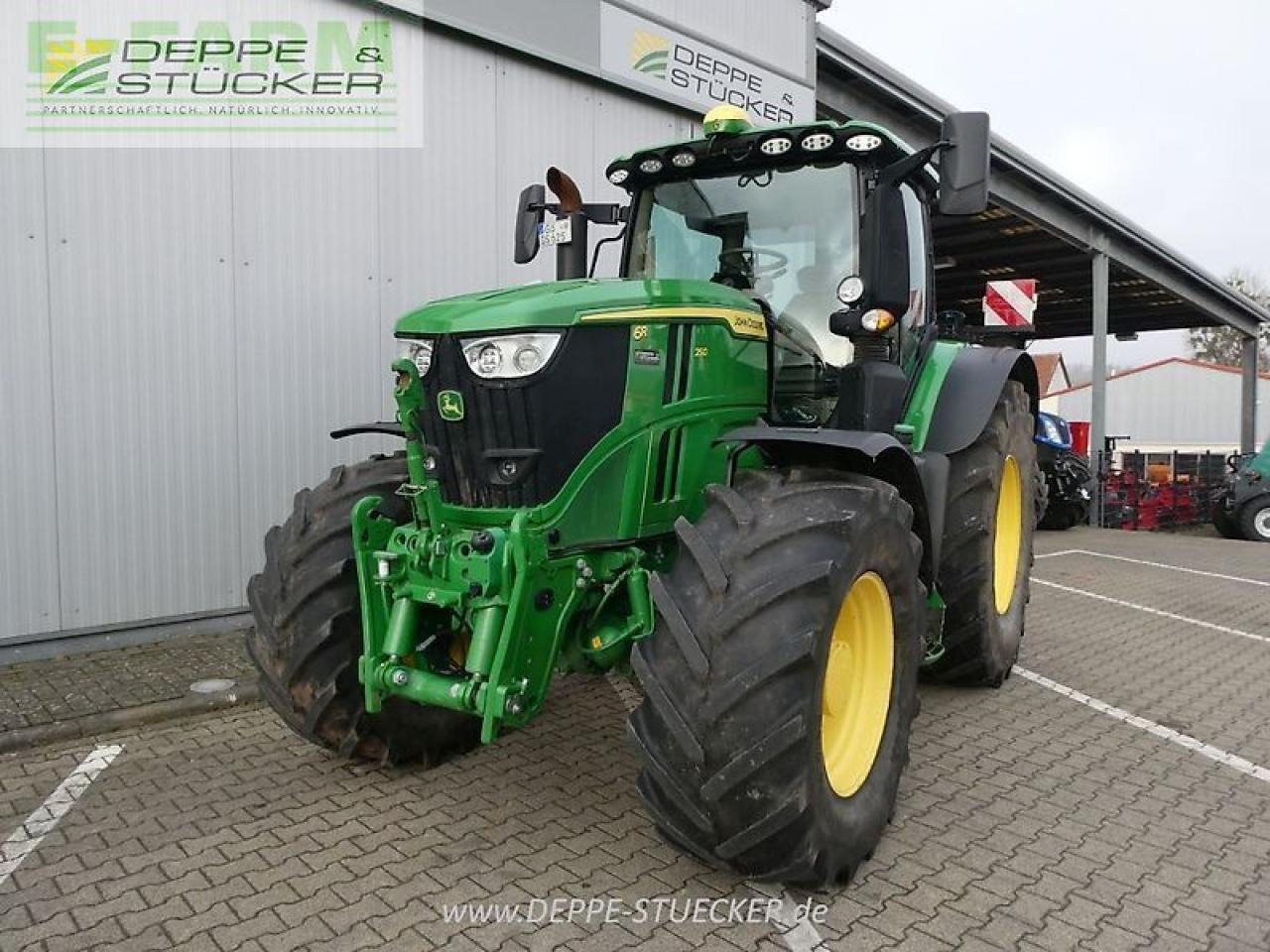Tracteur agricole John Deere 6r 250: photos 11