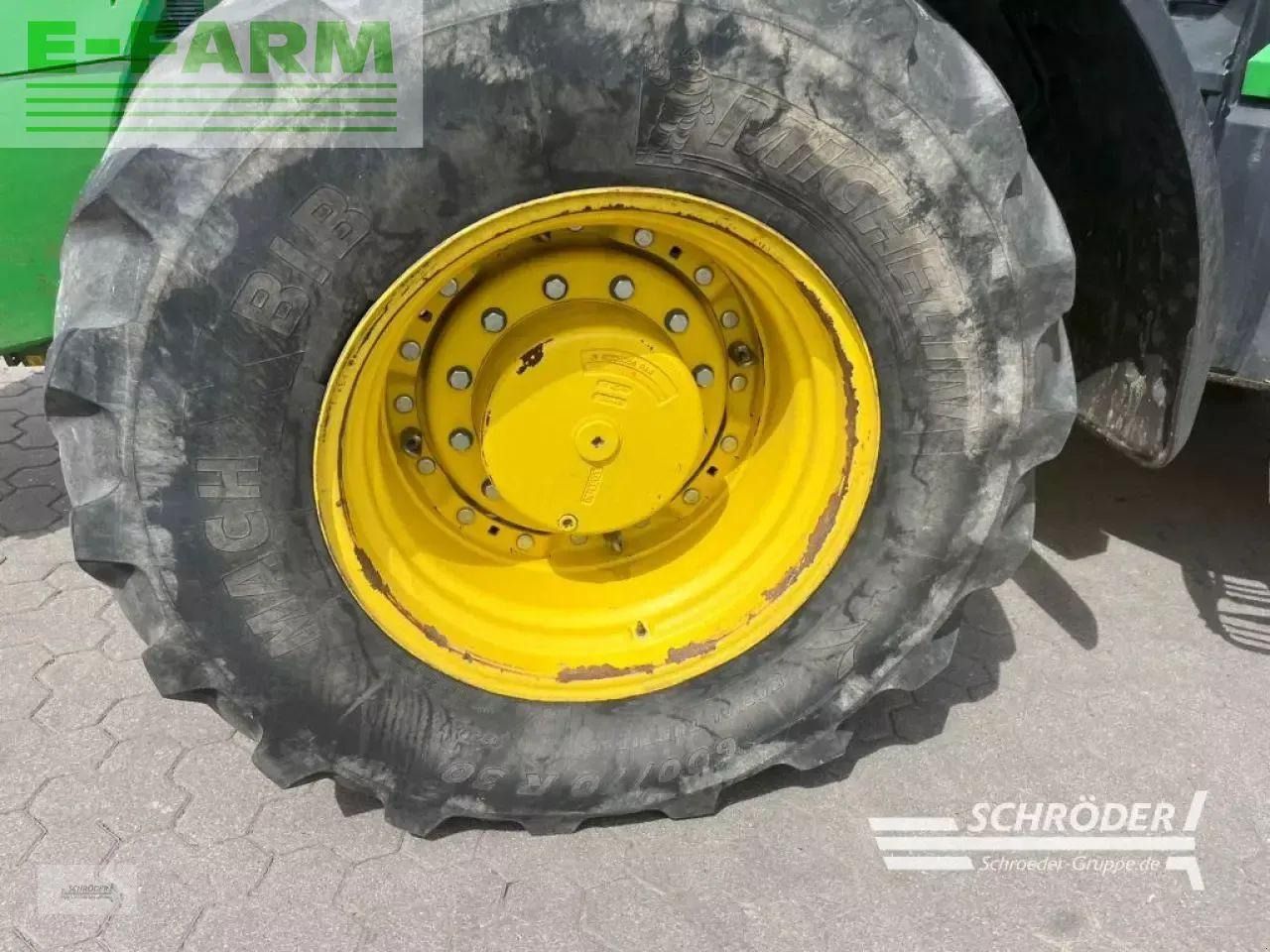 John Deere 8335 r autopower + zwillingsbereifung - Tracteur agricole: photos 3 John Deere 8335 r autopower + zwillingsbereifung - Tracteur agricole: photos 3