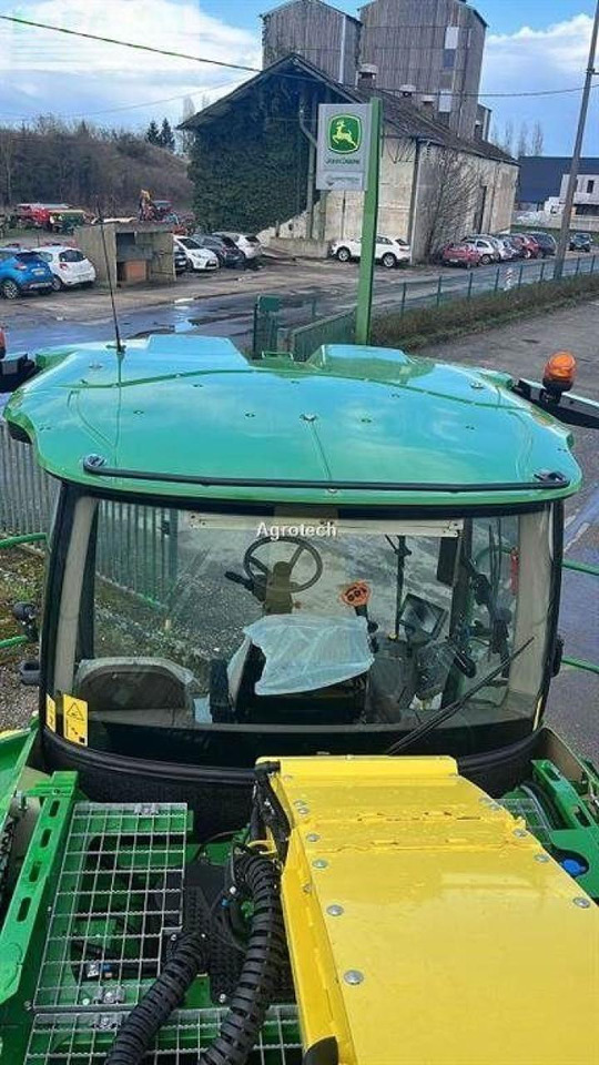 John Deere 8400 - Ensileuse: photos 3 John Deere 8400 - Ensileuse: photos 3