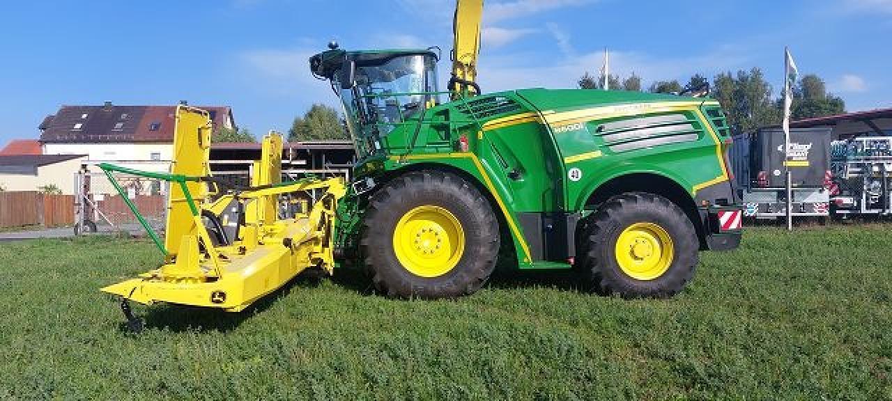 John Deere 8600i - Ensileuse: photos 1 John Deere 8600i - Ensileuse: photos 1