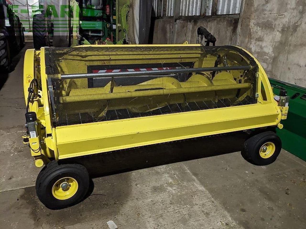 John Deere 8600i - Ensileuse: photos 2 John Deere 8600i - Ensileuse: photos 2
