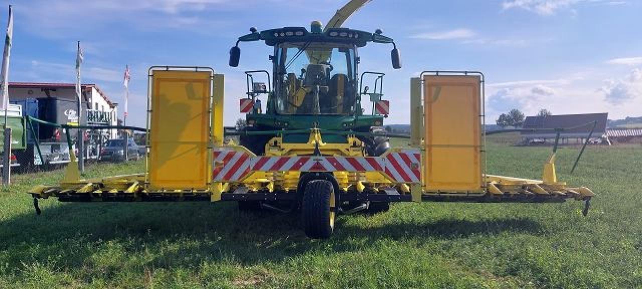 John Deere 8600i - Ensileuse: photos 2 John Deere 8600i - Ensileuse: photos 2