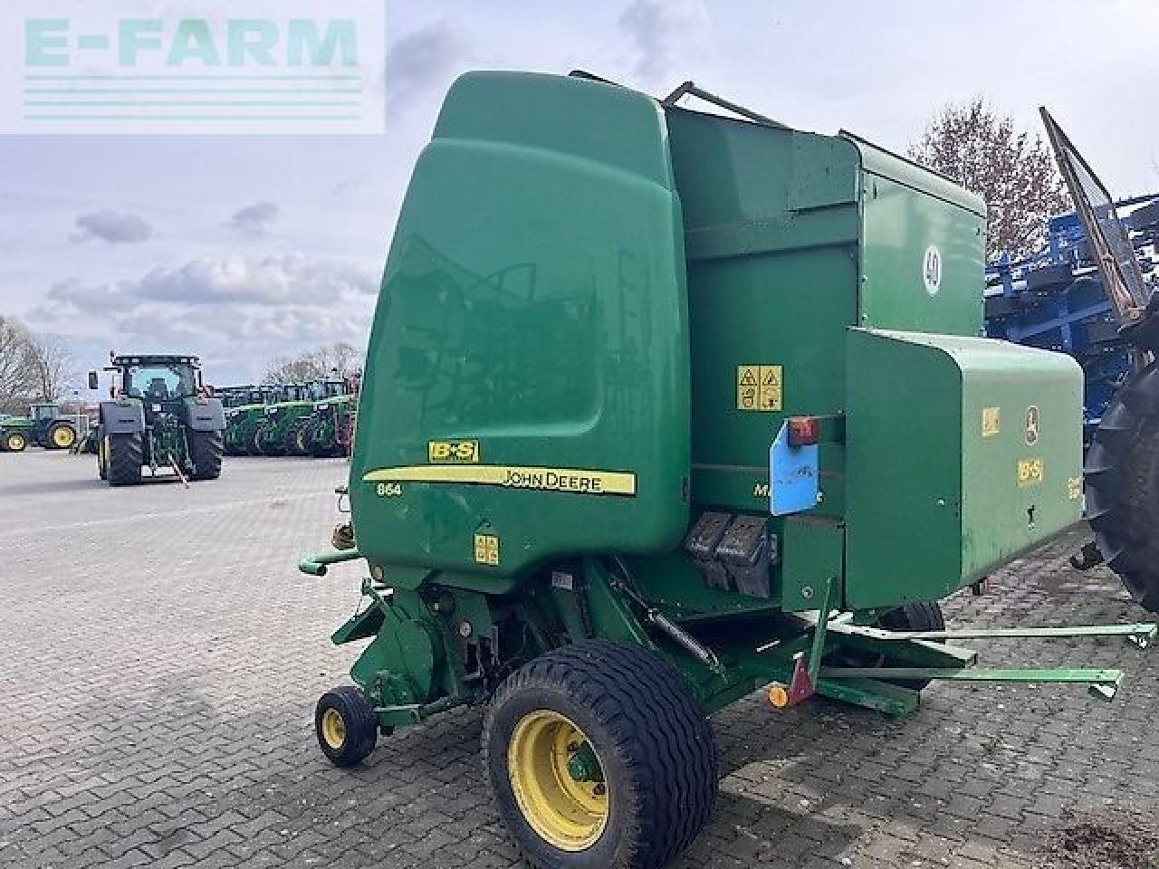 John Deere 864 maxicut 14 - Presse à balles cubiques: photos 2 John Deere 864 maxicut 14 - Presse à balles cubiques: photos 2