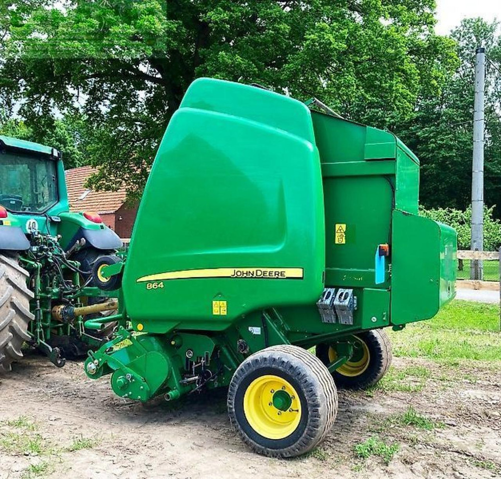 John Deere 864 premium maxicut - Presse à balles cubiques: photos 2 John Deere 864 premium maxicut - Presse à balles cubiques: photos 2