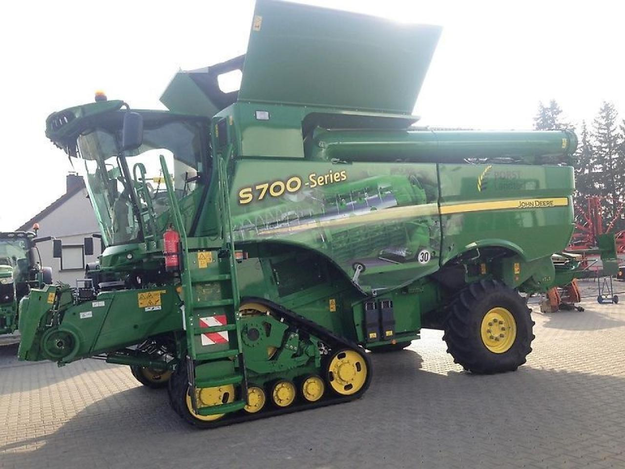 John Deere s780 i mit 630x schneidwerk - Moissonneuse-batteuse: photos 2 John Deere s780 i mit 630x schneidwerk - Moissonneuse-batteuse: photos 2