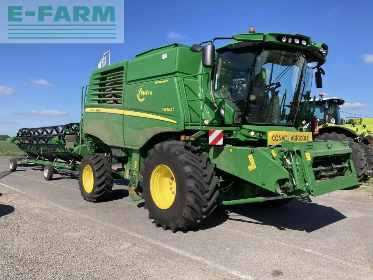 John Deere t 660 - Moissonneuse-batteuse: photos 1 John Deere t 660 - Moissonneuse-batteuse: photos 1