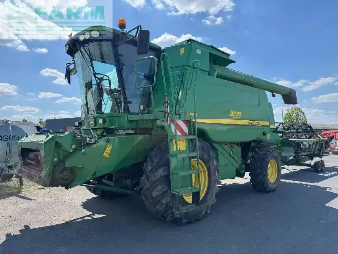 John Deere t560 - Moissonneuse-batteuse: photos 1 John Deere t560 - Moissonneuse-batteuse: photos 1