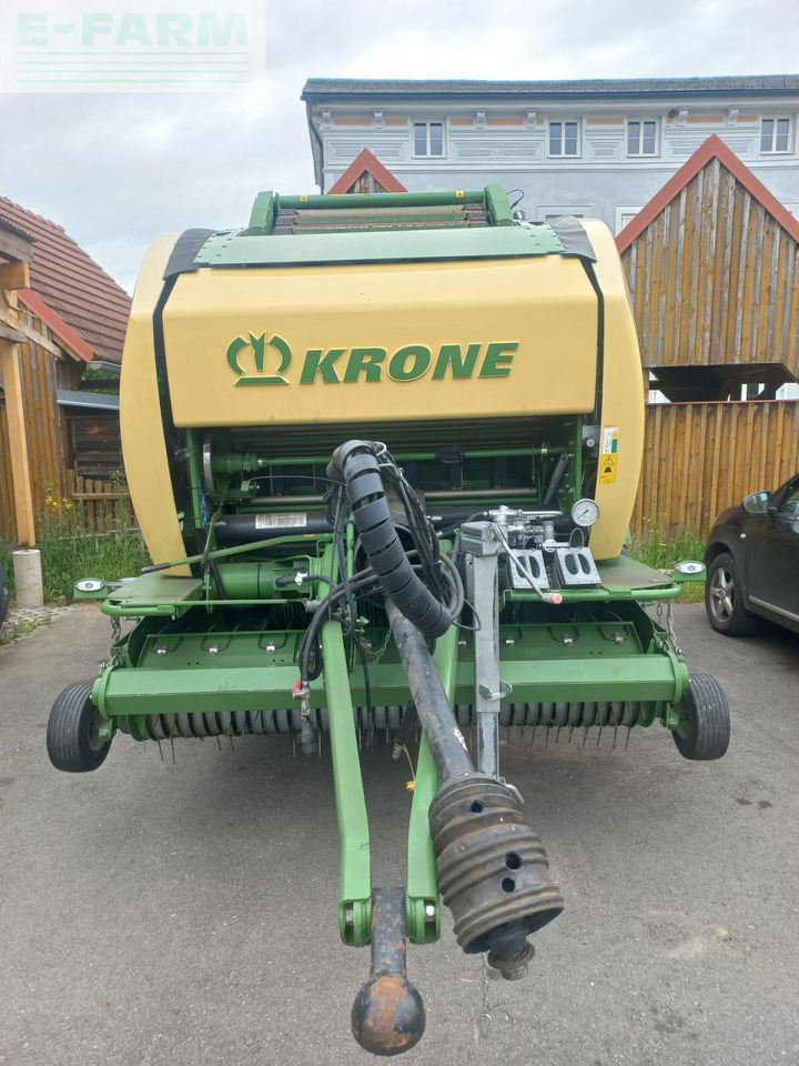 Krone cv 150 xc - Presse à balles cubiques: photos 2 Krone cv 150 xc - Presse à balles cubiques: photos 2