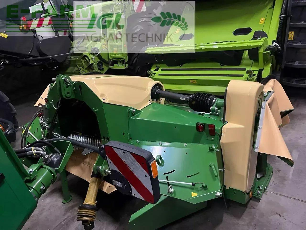 Krone easycut f 320 cv (generation 2) - Faucheuse: photos 2 Krone easycut f 320 cv (generation 2) - Faucheuse: photos 2