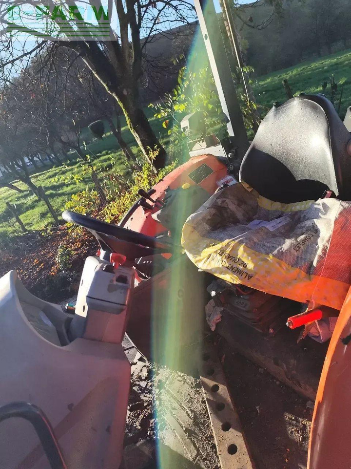 Kubota m5111 dth - Tracteur agricole: photos 5 Kubota m5111 dth - Tracteur agricole: photos 5