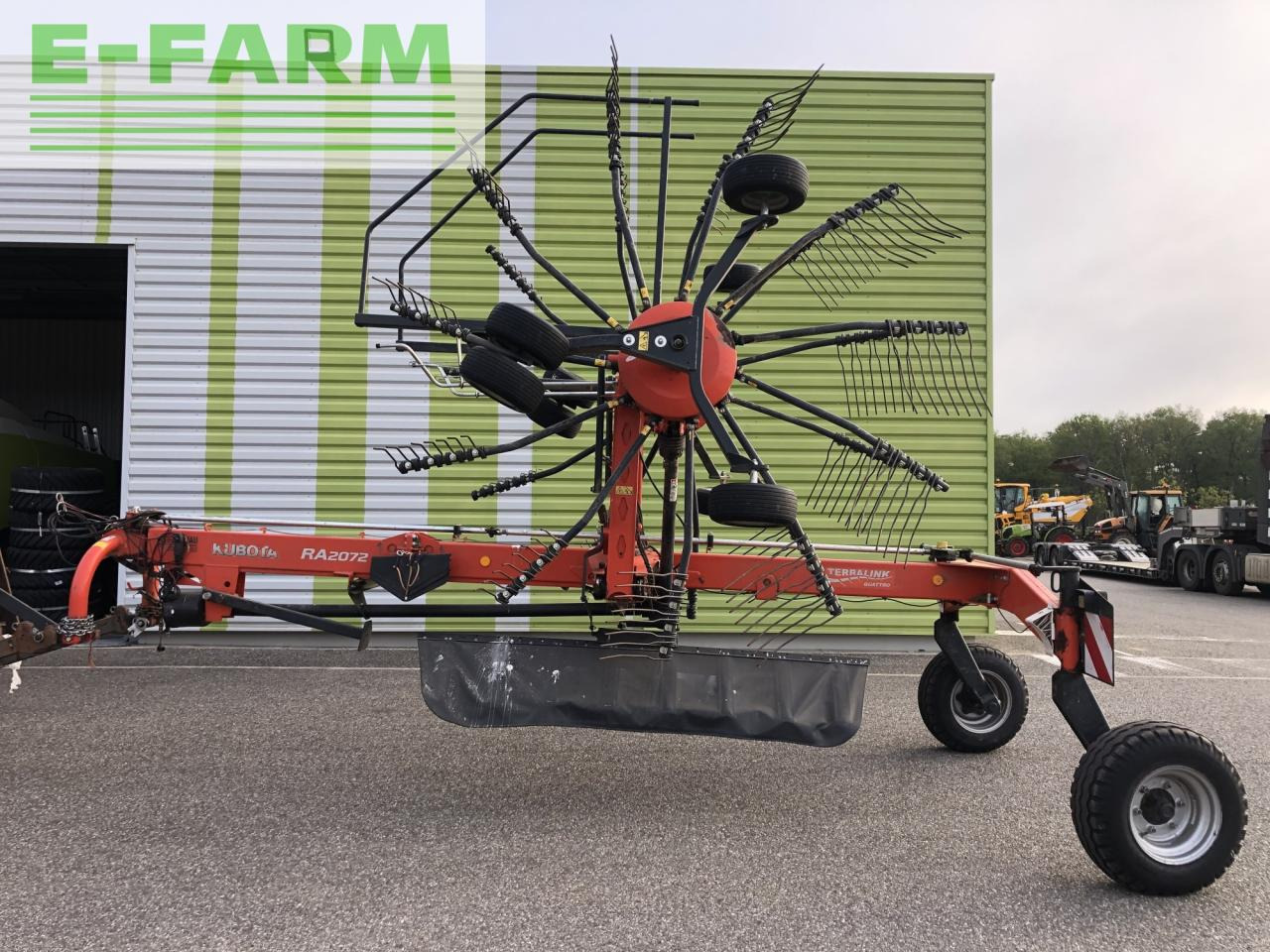 Kubota ra 2072 - Faneuse: photos 1 Kubota ra 2072 - Faneuse: photos 1