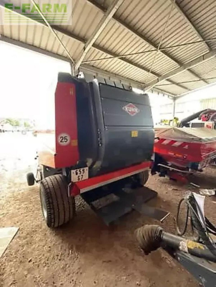 Kuhn vb2160 - Presse à balles cubiques: photos 2 Kuhn vb2160 - Presse à balles cubiques: photos 2