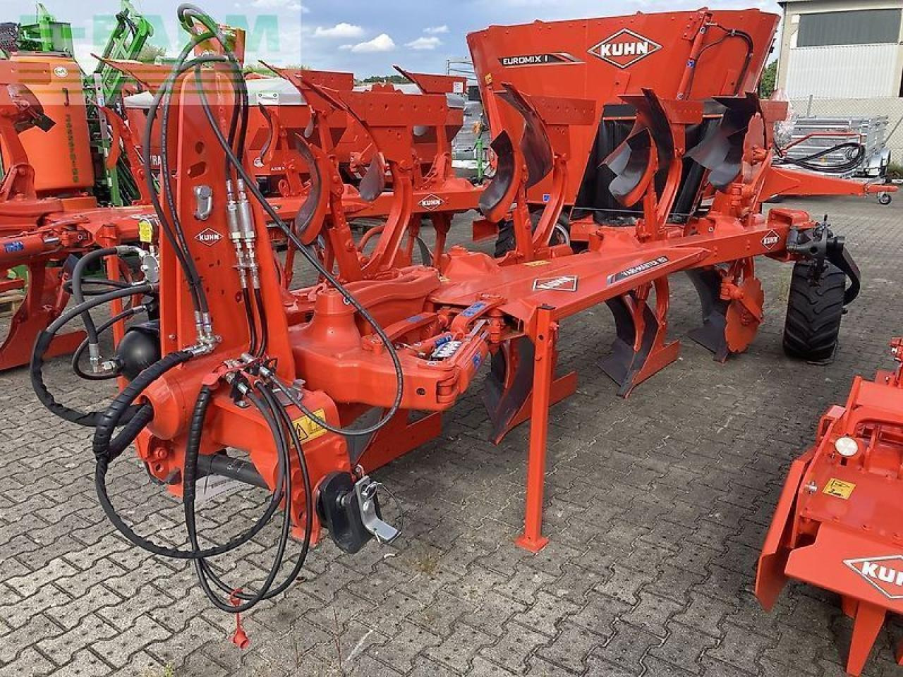 Kuhn vm 153 4e nsh - Charrue: photos 1 Kuhn vm 153 4e nsh - Charrue: photos 1