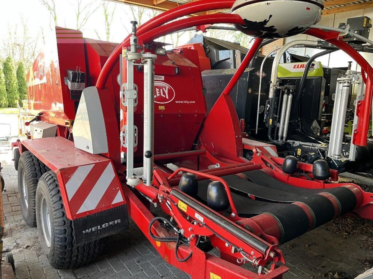 Lely welger double action da rp 235 profi - Presse à balles cubiques: photos 5 Lely welger double action da rp 235 profi - Presse à balles cubiques: photos 5