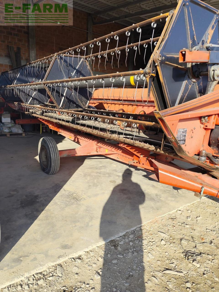 Massey Ferguson 38 - Moissonneuse-batteuse: photos 5 Massey Ferguson 38 - Moissonneuse-batteuse: photos 5