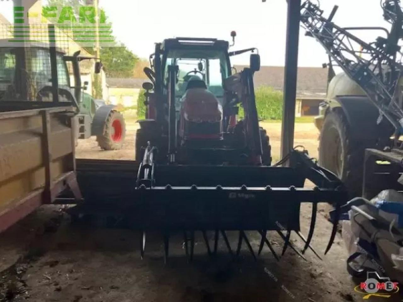 Massey Ferguson 5609 d4 es Essential - Tracteur agricole: photos 3 Massey Ferguson 5609 d4 es Essential - Tracteur agricole: photos 3
