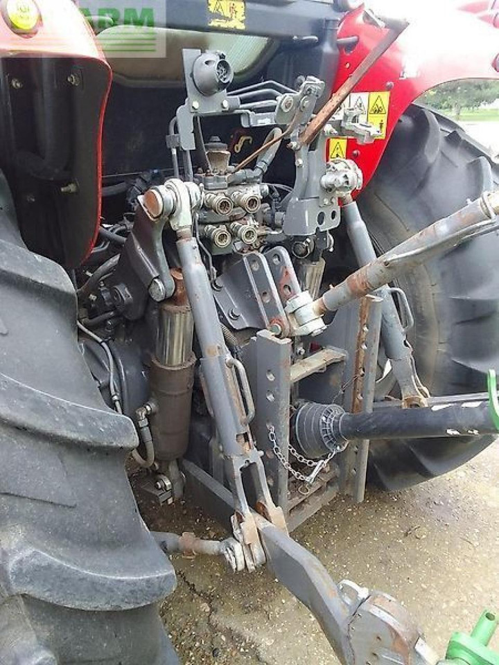 Massey Ferguson 5611-dyna 4- eesential Essential - Tracteur agricole: photos 5 Massey Ferguson 5611-dyna 4- eesential Essential - Tracteur agricole: photos 5