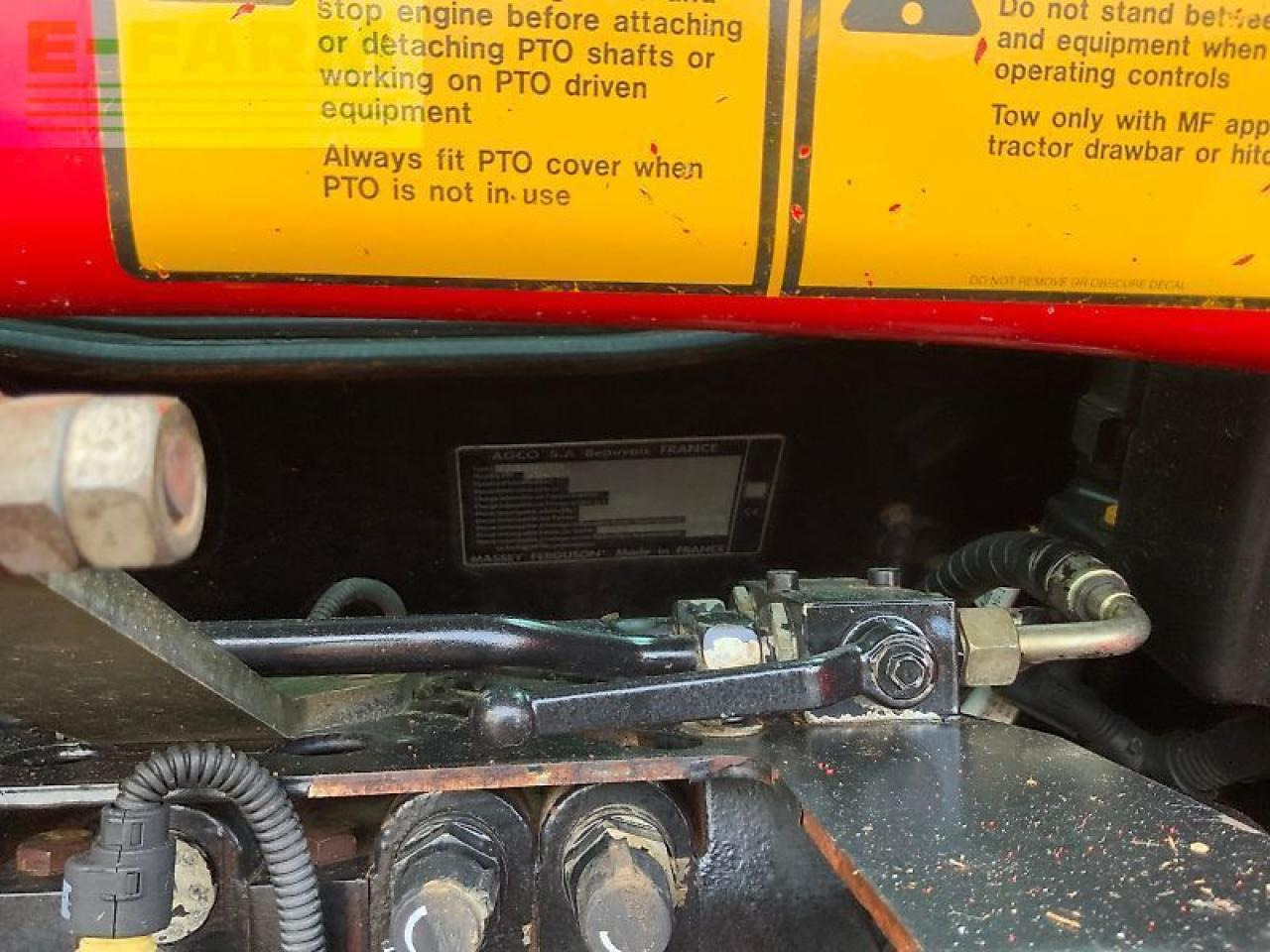 Tracteur agricole Massey Ferguson 6480 dyna-6 tractor (st24945): photos 17 Tracteur agricole Massey Ferguson 6480 dyna-6 tractor (st24945): photos 17