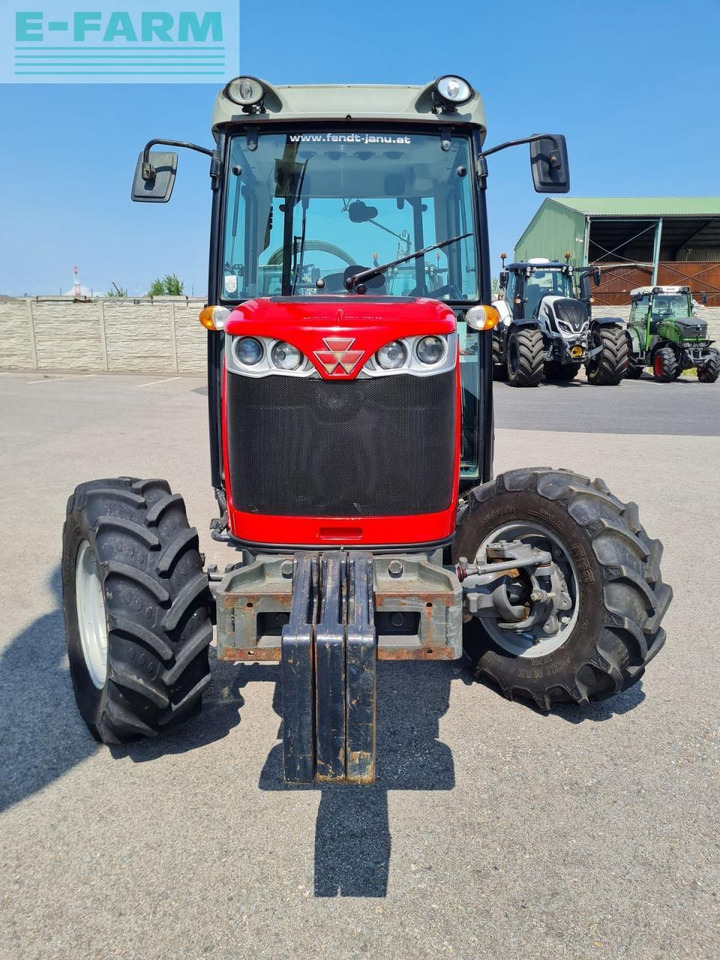 Massey Ferguson mf 3650 f - Tracteur agricole: photos 3 Massey Ferguson mf 3650 f - Tracteur agricole: photos 3