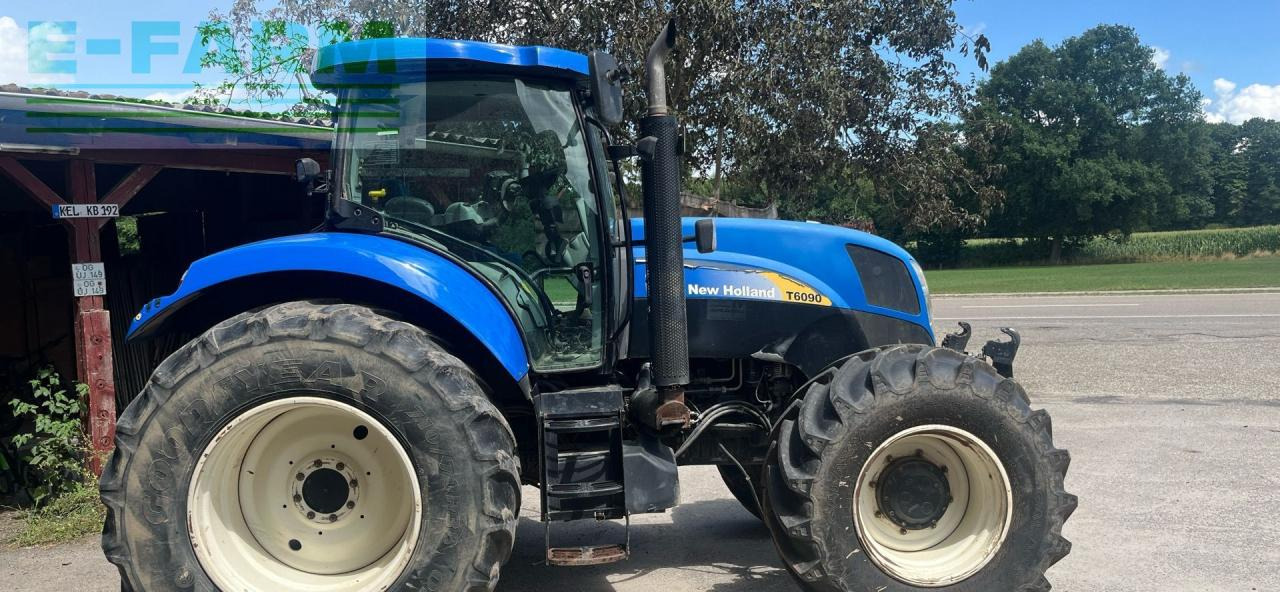 New Holland T6090 - Tracteur agricole: photos 5 New Holland T6090 - Tracteur agricole: photos 5